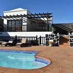 Sea Breeze Ocean View 빌라