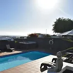 Villa Sea Breeze Ocean View